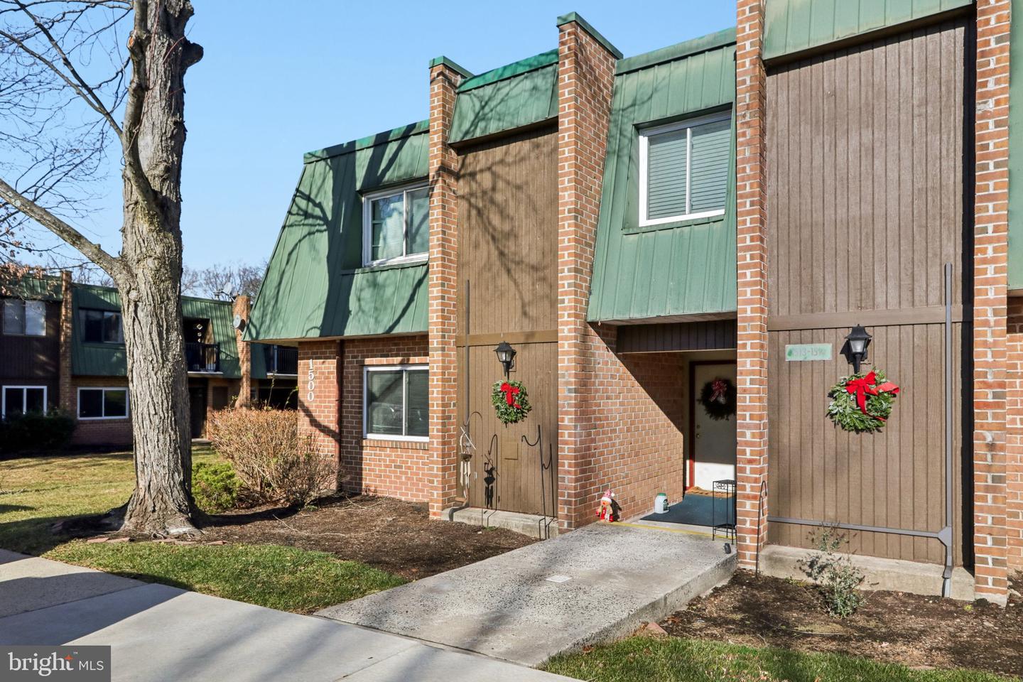 1515 Meadowview Lane #1515, Mont Clare