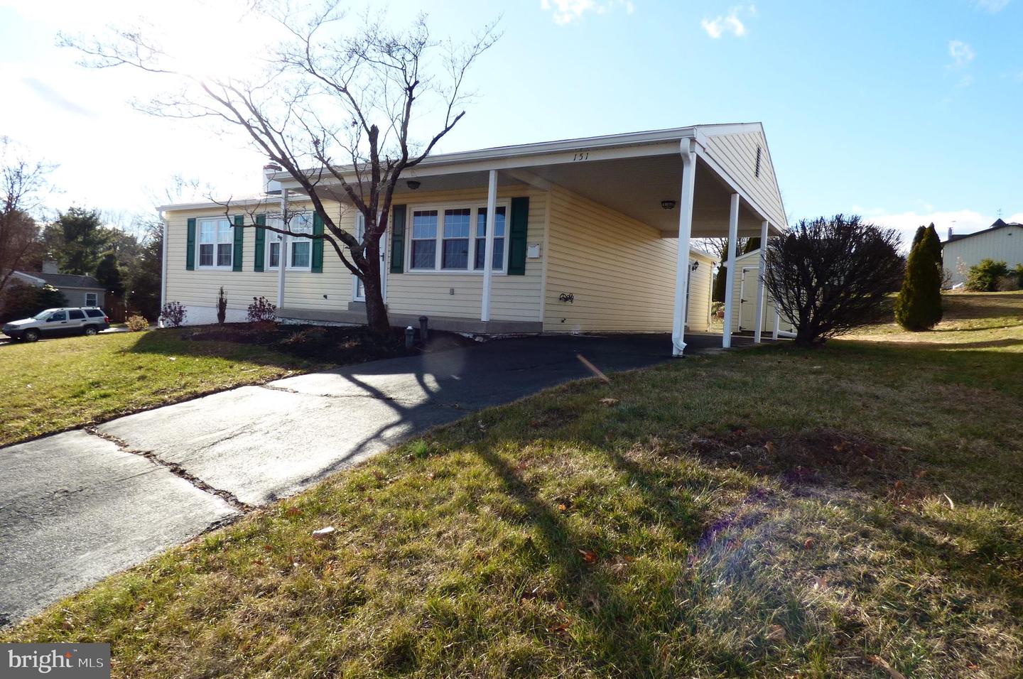 151 Washington Street, Red Hill