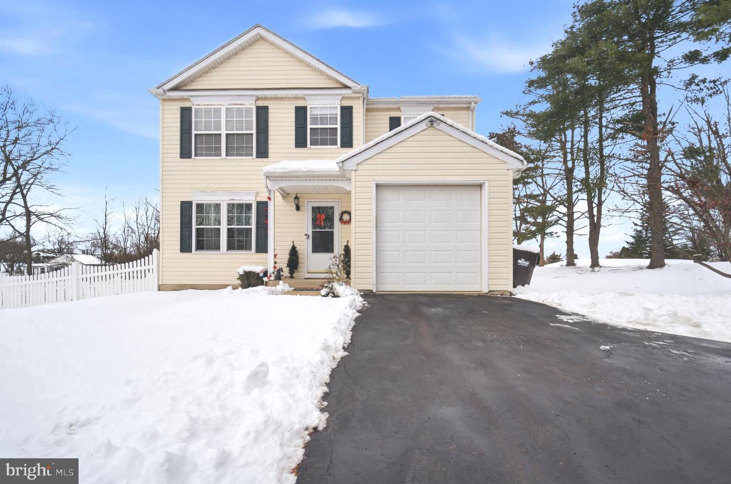 5089 Mclean Station Road, Green Lane