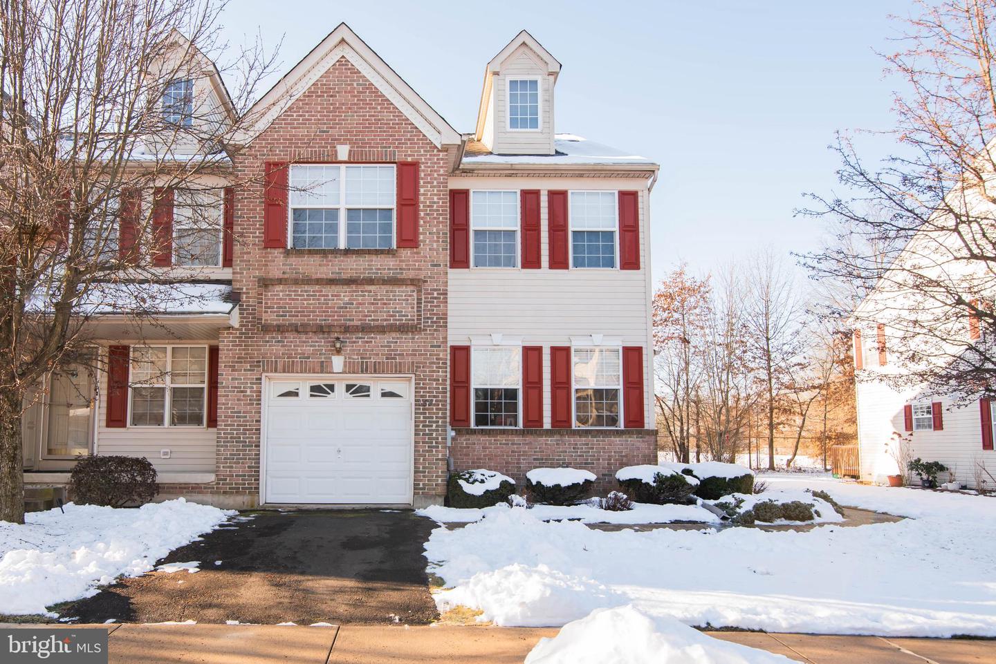 369 Wheatfield Circle, Hatfield