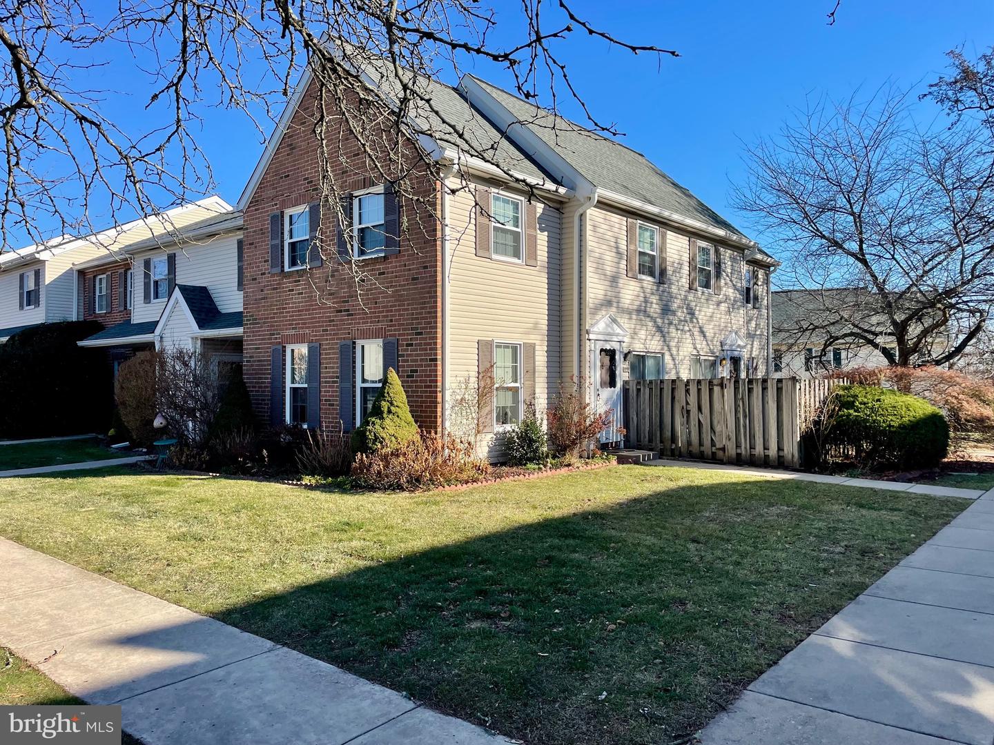 2208 Mulberry Court