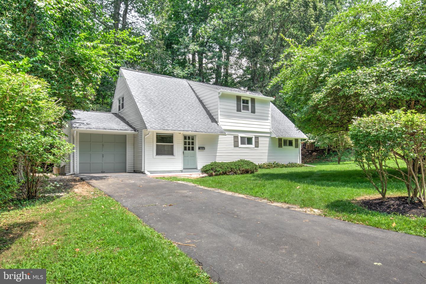 8407 Hull Drive, Glenside
