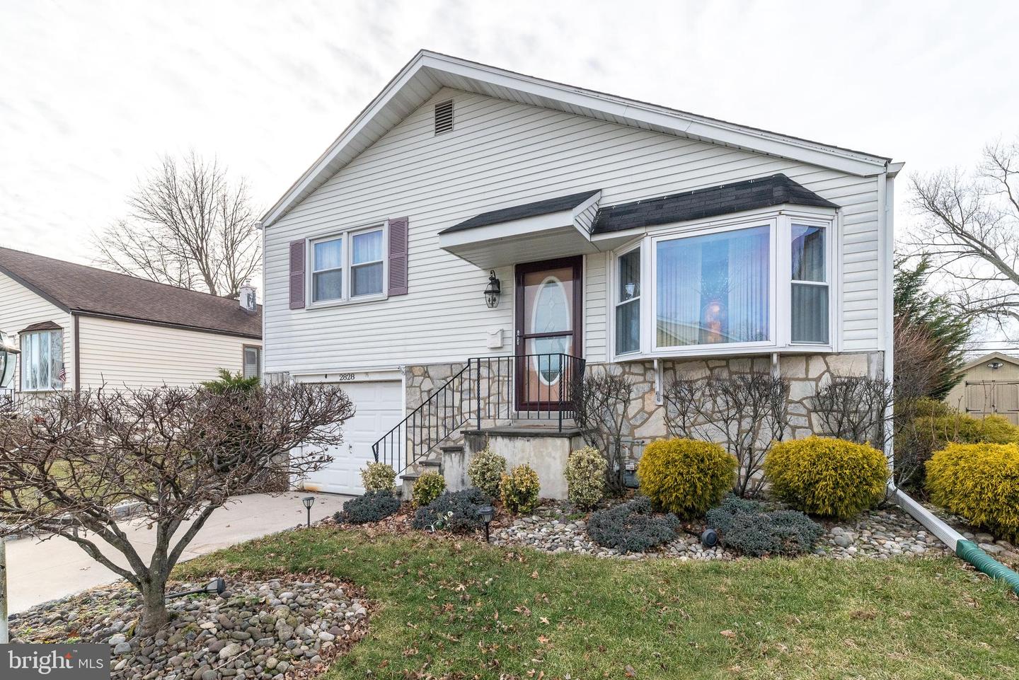 2828 Galloway Avenue, Abington