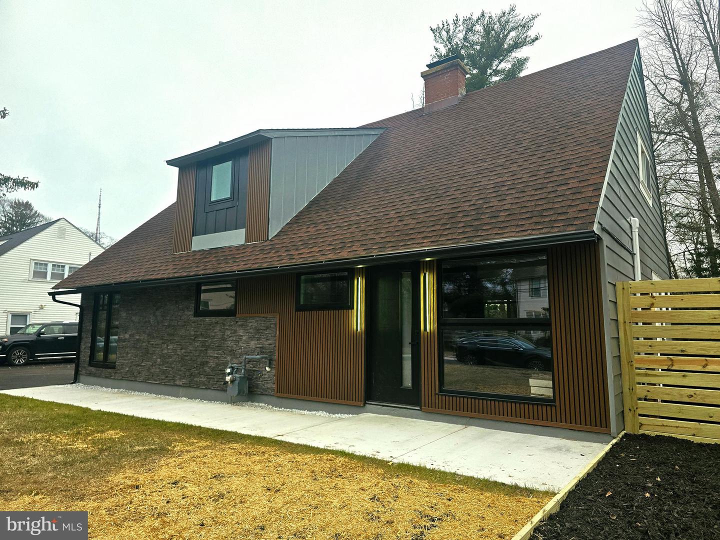8004 Gladstone Road, Glenside