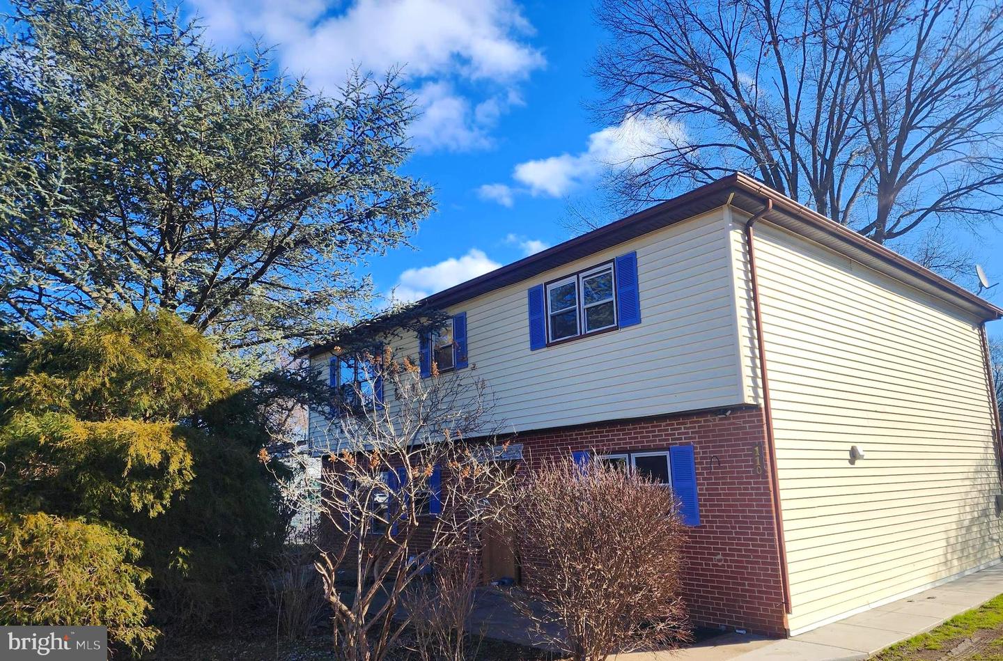 110 Colonial, Norristown