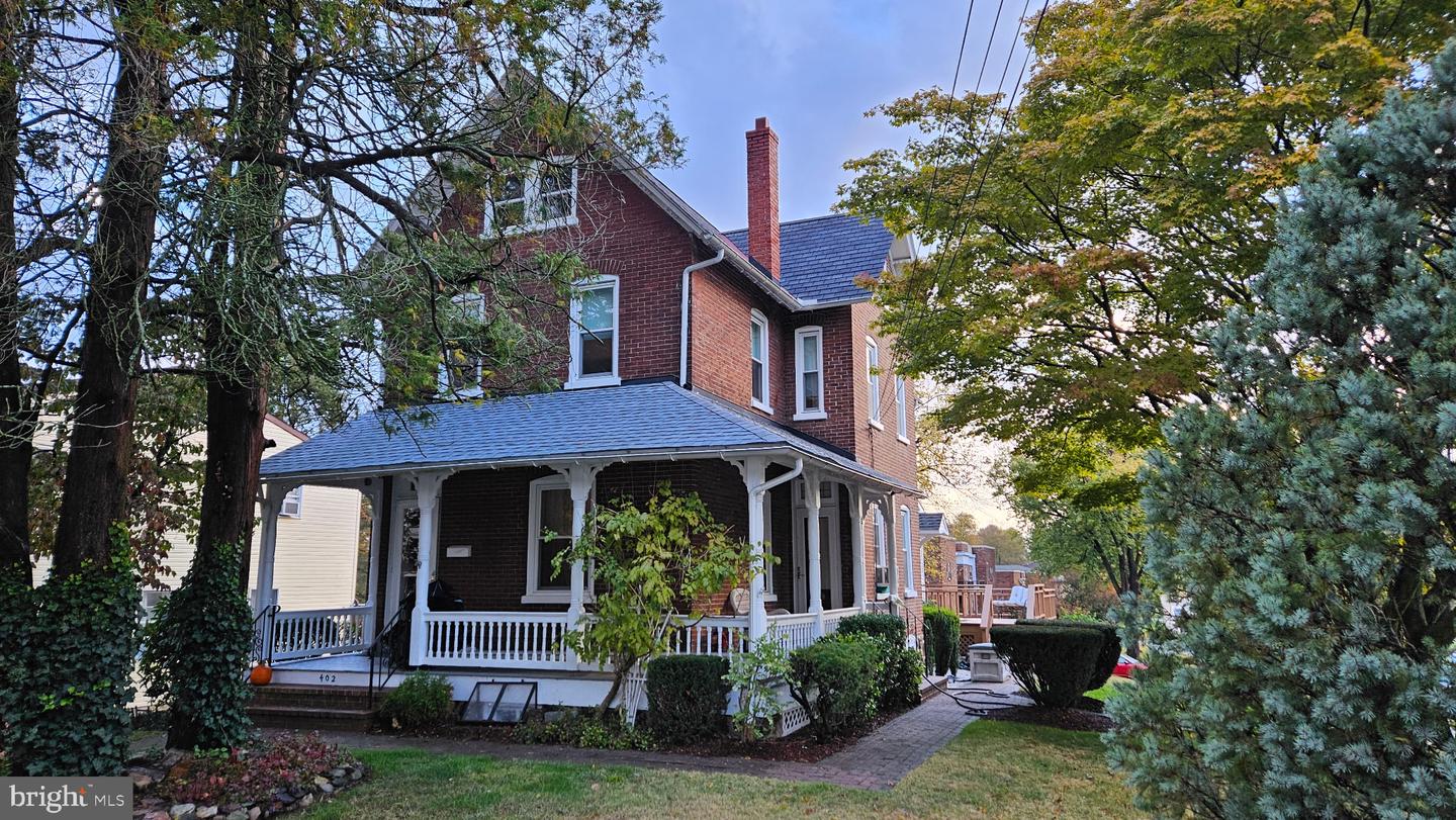 402 N 5th Avenue, Royersford