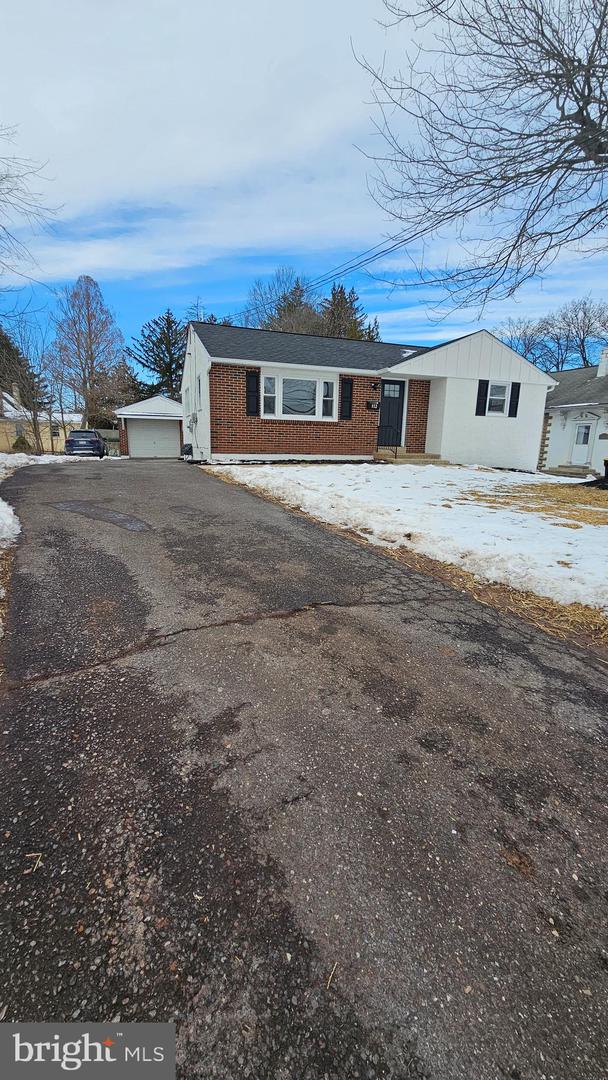 113 E Vine Street, Hatfield