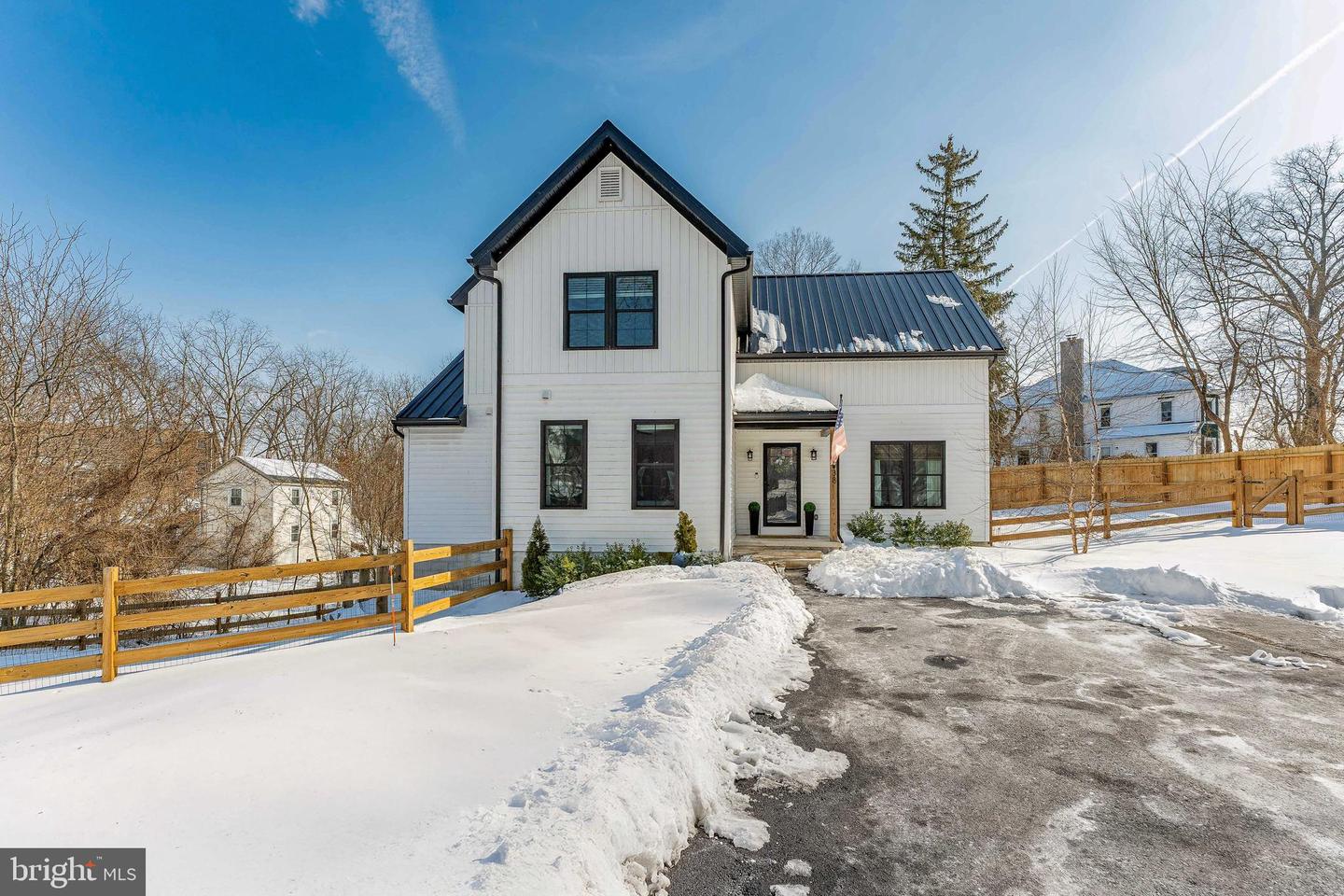 38 E 5th Avenue, Collegeville