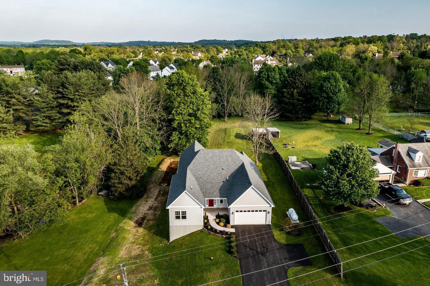 198 Cross Road, Gilbertsville