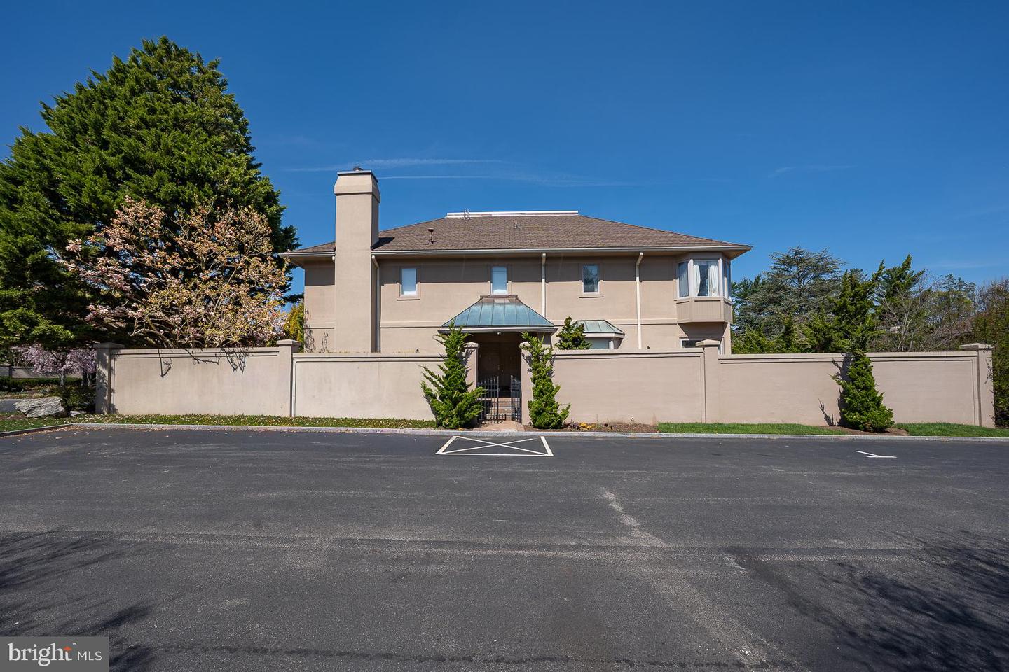 1044 Lindy Lane #10-44