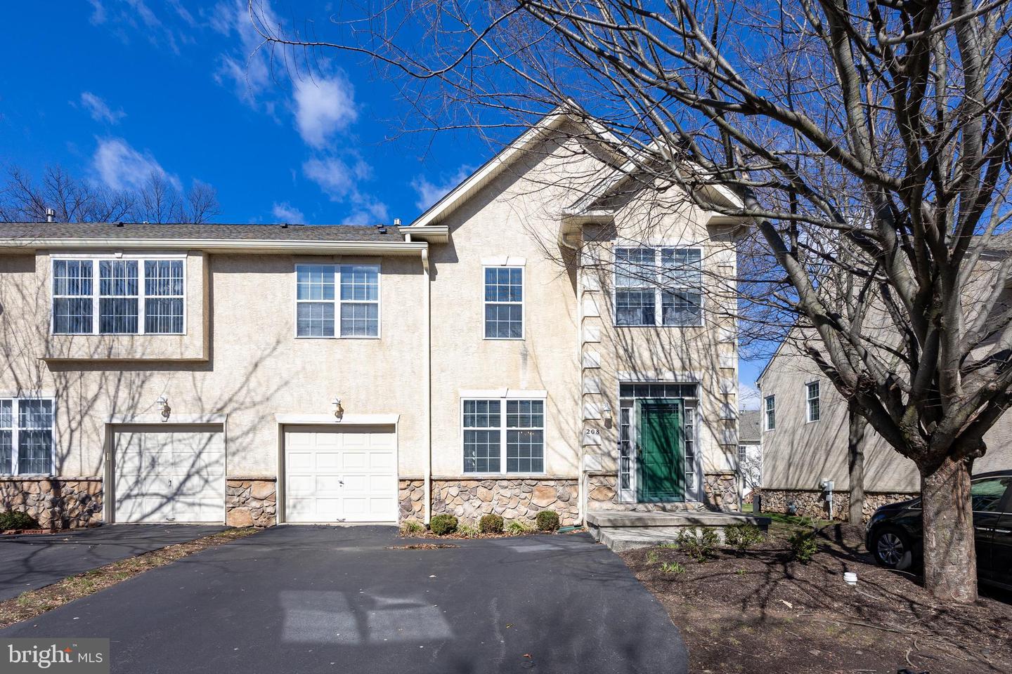 208 Castle Drive, North Wales