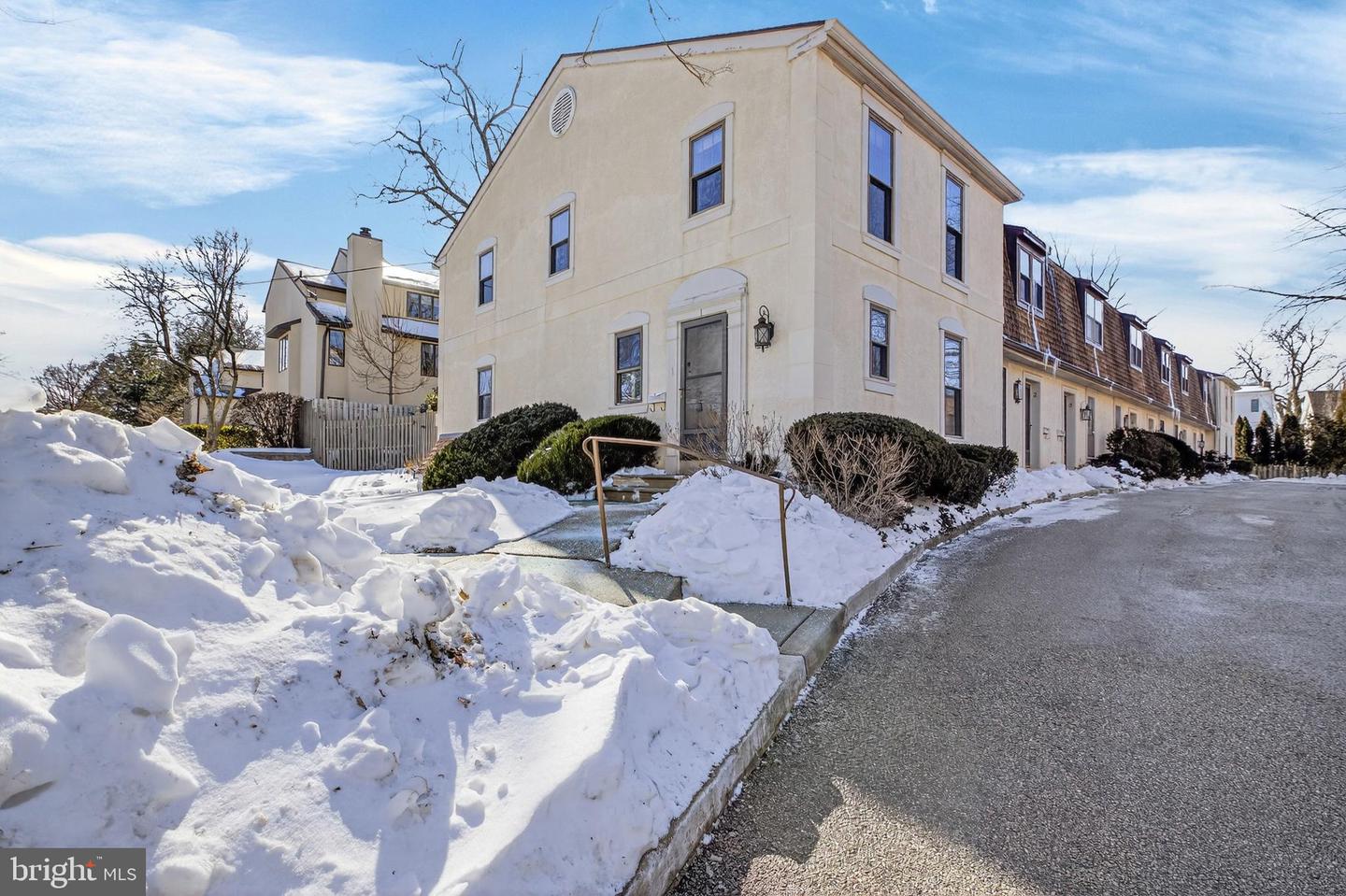 22 Llanfair Road #1, Ardmore
