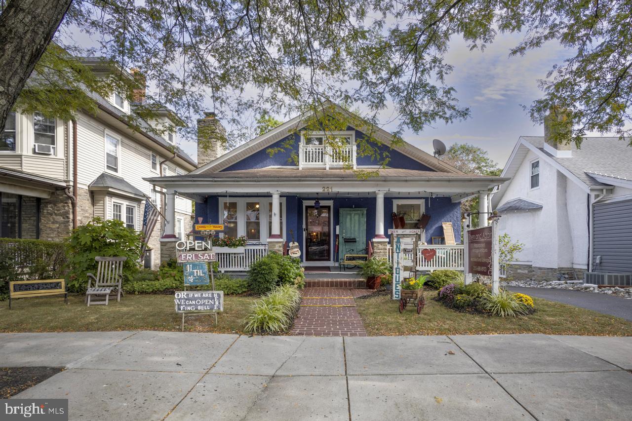 221 S Easton Road, Glenside