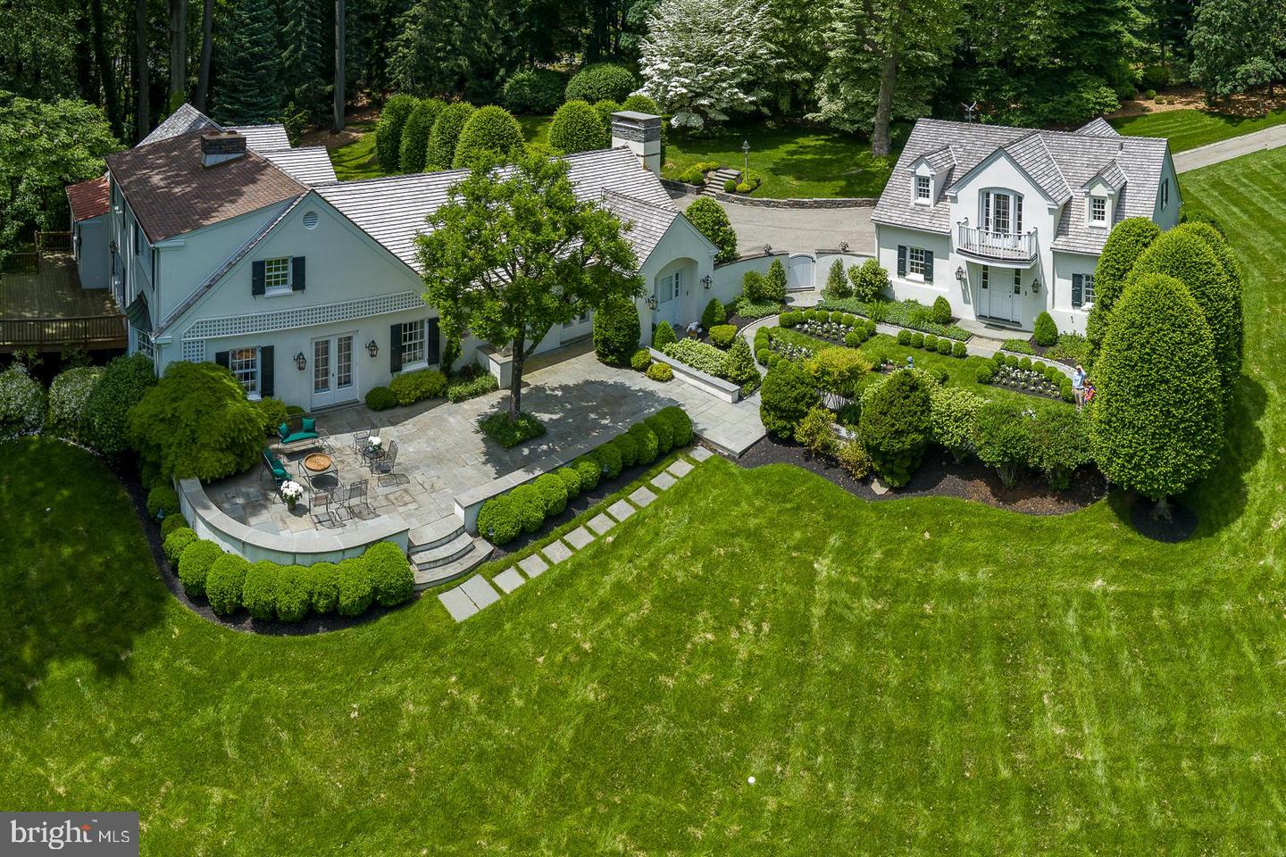 1109 Brynlawn Road, Villanova