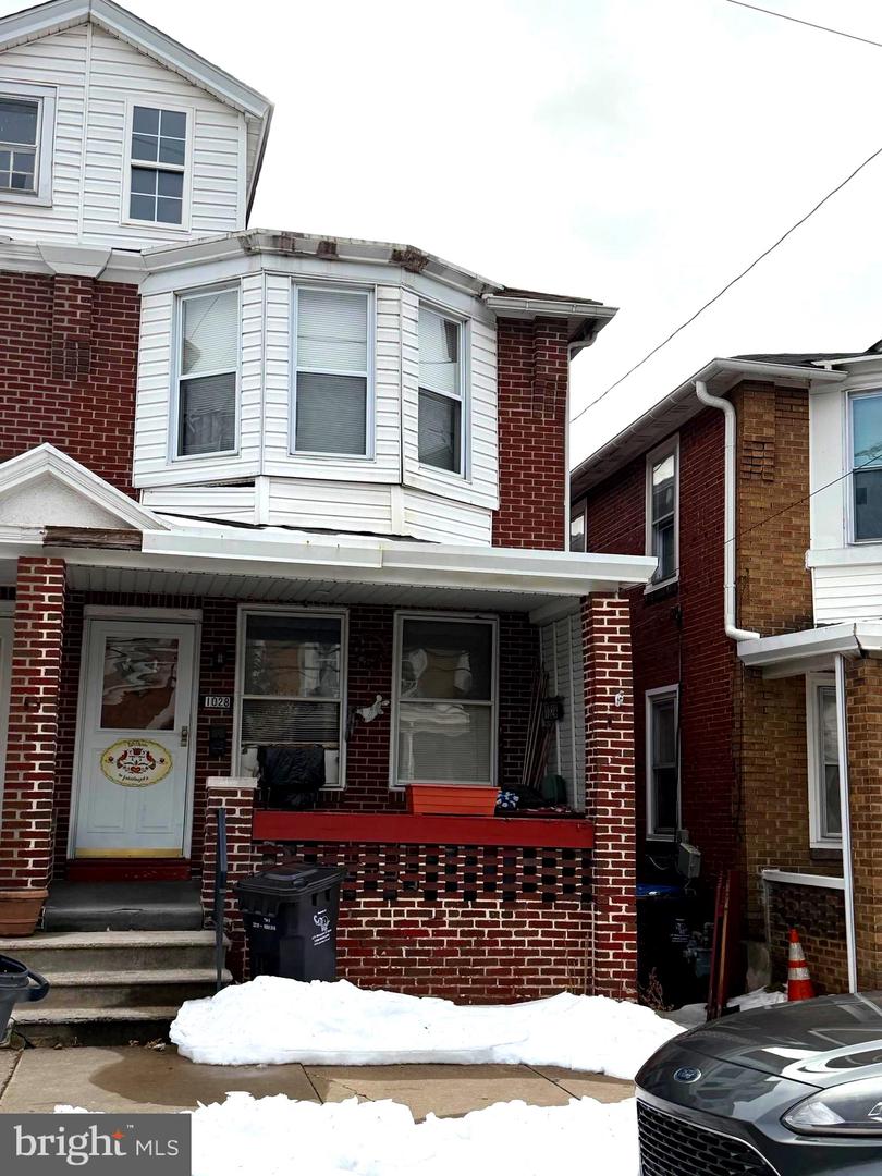 1028 Lafayette Street