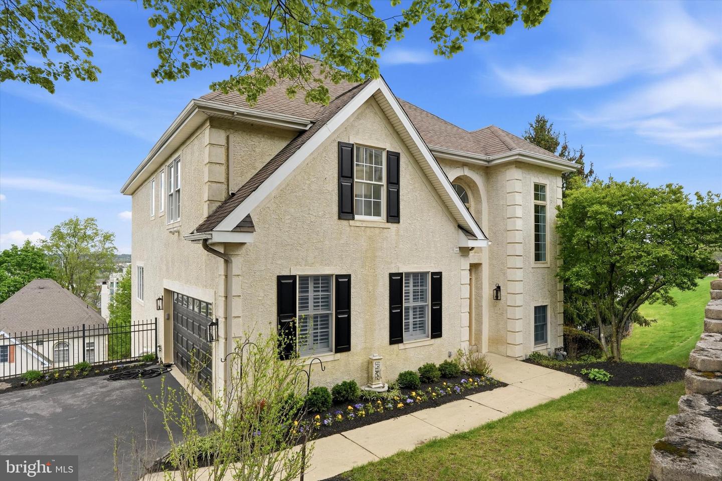 1119 Riverview, Conshohocken