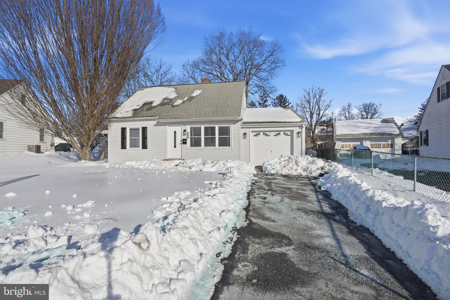 1954 Coolidge Avenue, Willow Grove