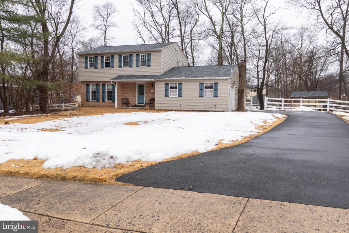 2732 Valley Woods Road, Hatfield