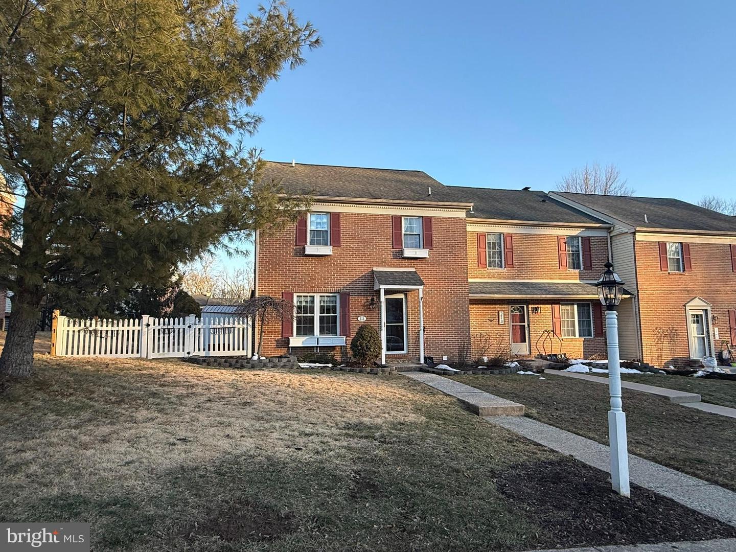 215 Laureen Road, Schwenksville