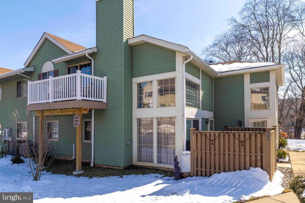 34 Brookside Court #34, Horsham