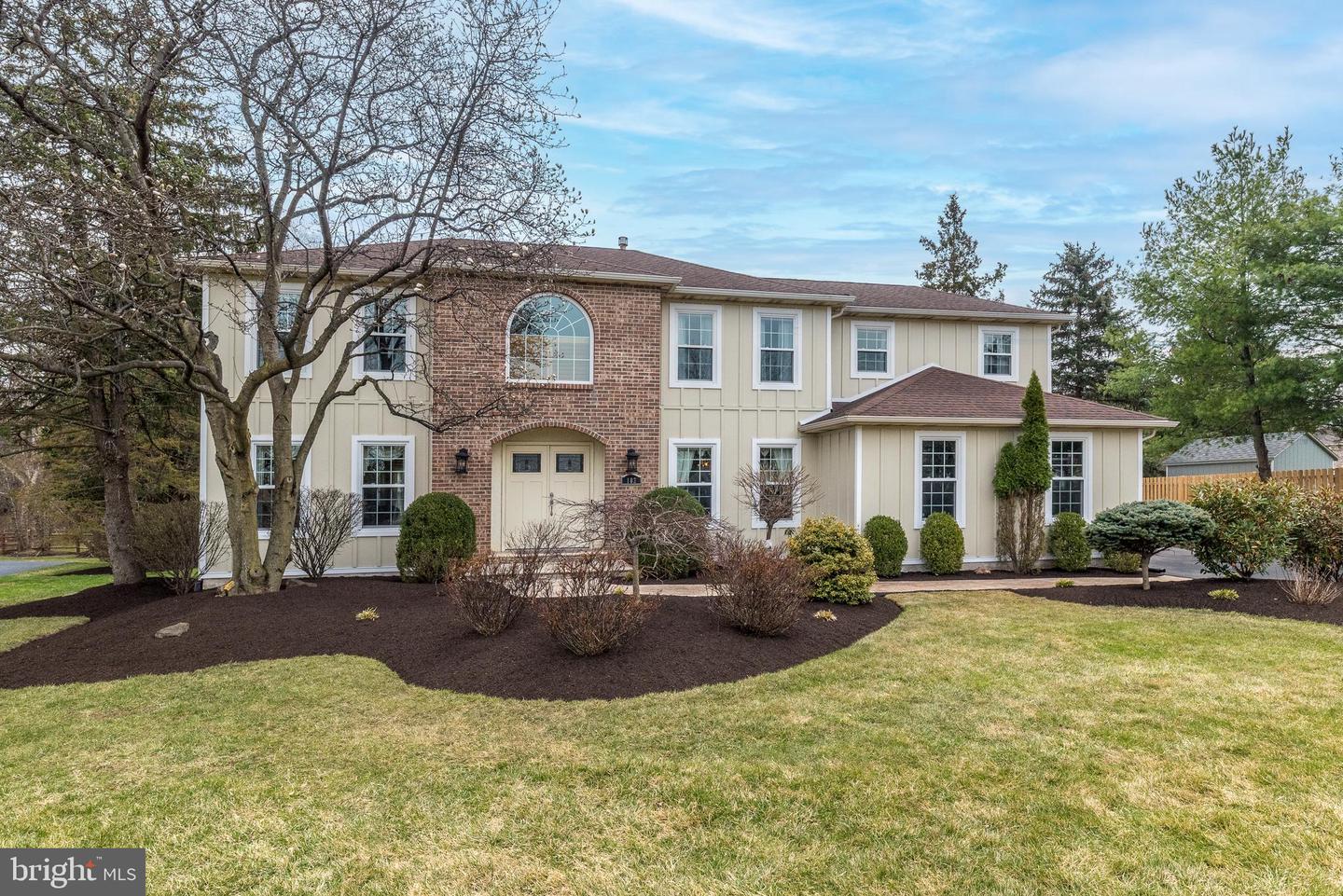 102 Oval Lane, North Wales