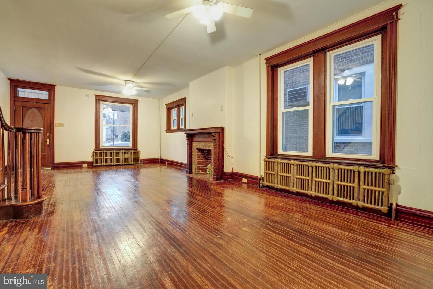 642 Walnut Street