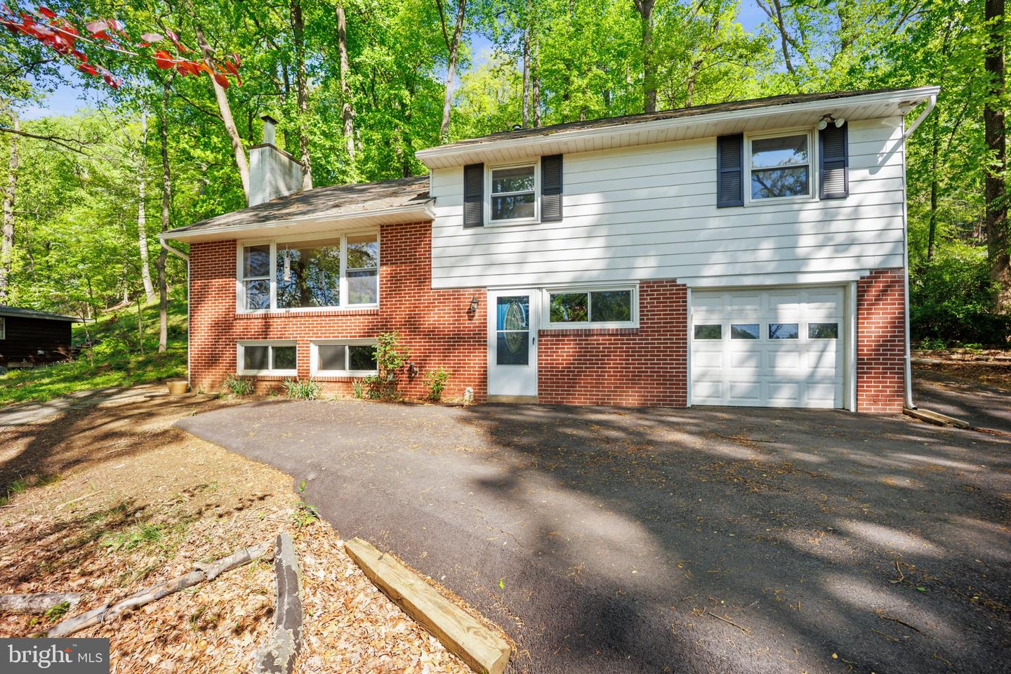 156 Gypsy Lane