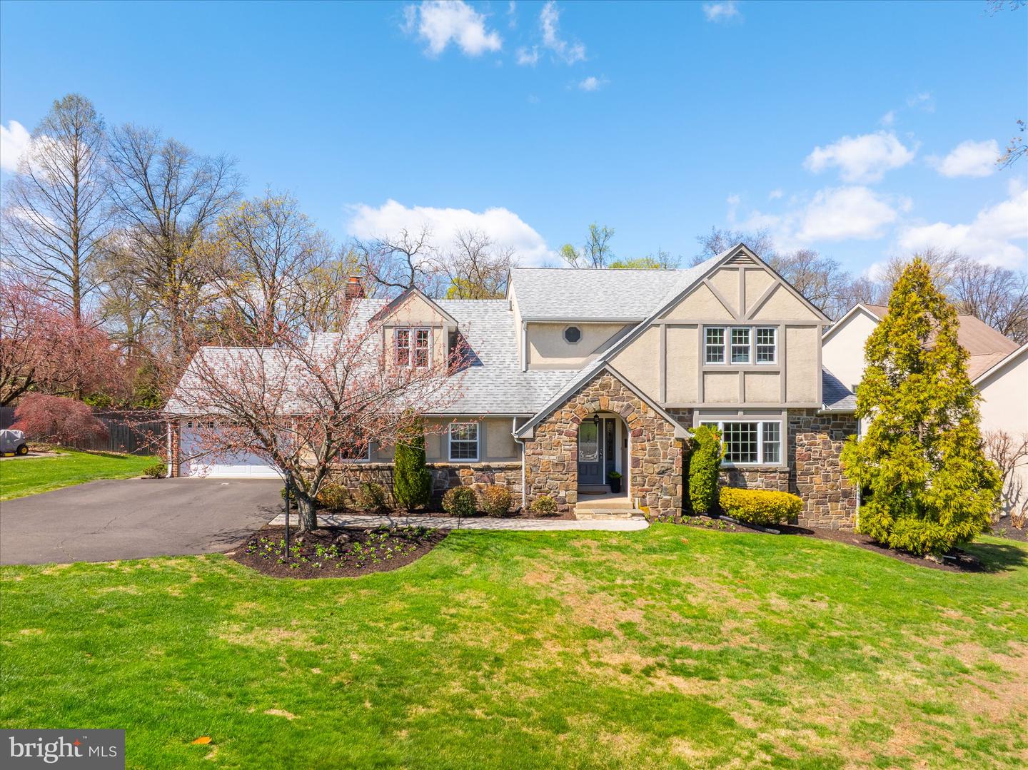 419 Vernon Road, Jenkintown