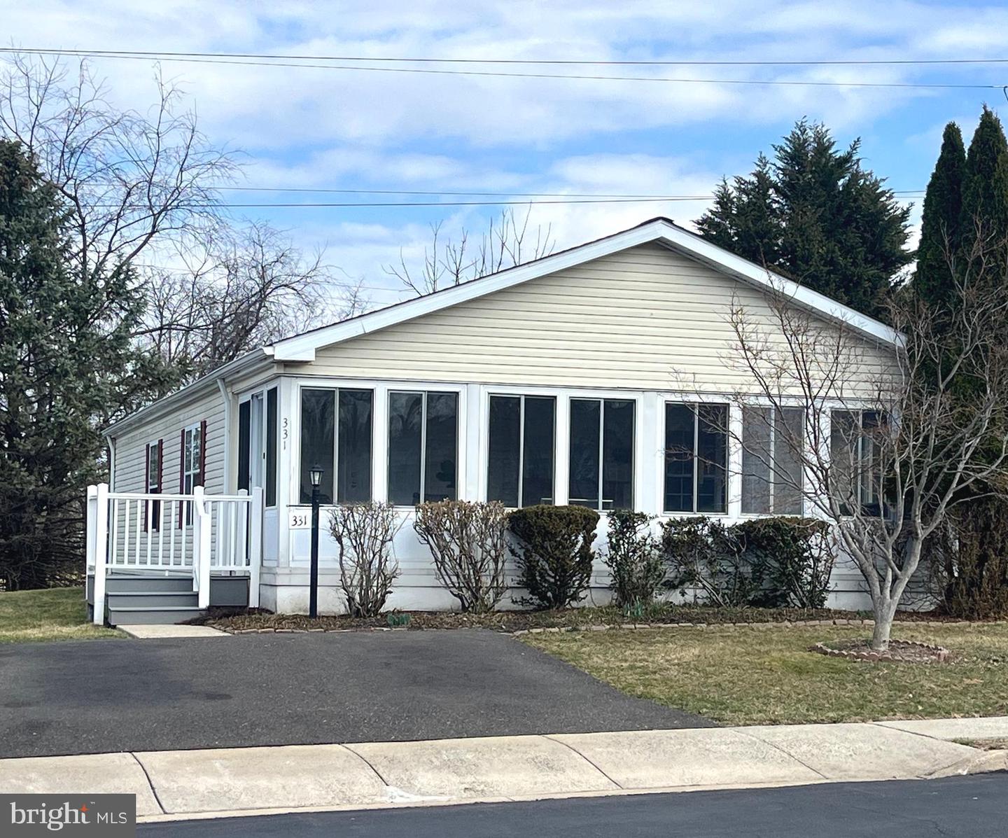 331 Farm Lane, North Wales