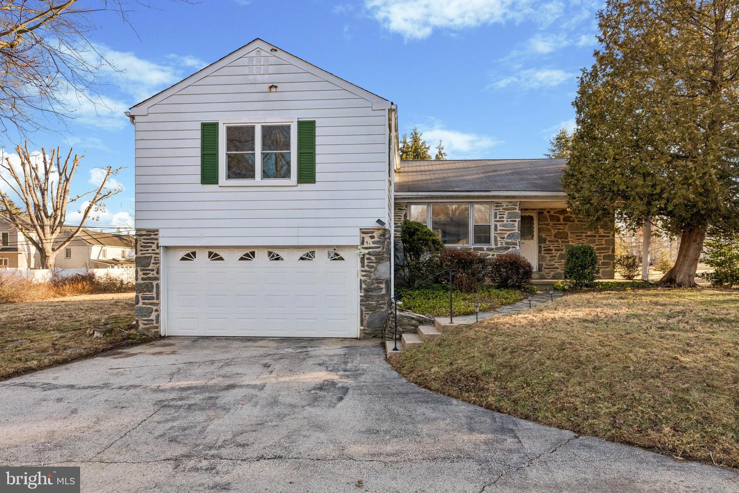 997 Blue Rock, Blue Bell