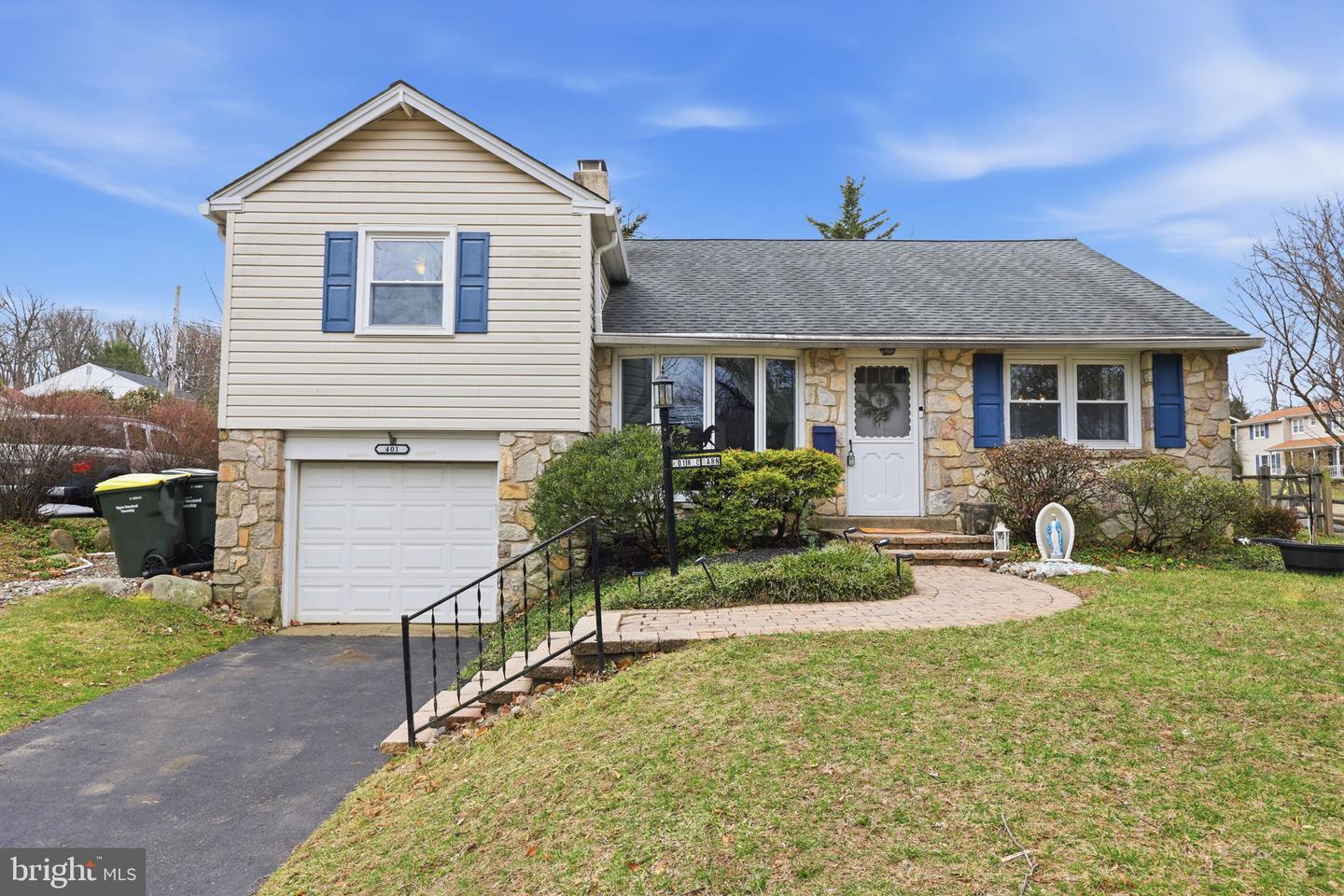 401 Red Barn Road, Willow Grove