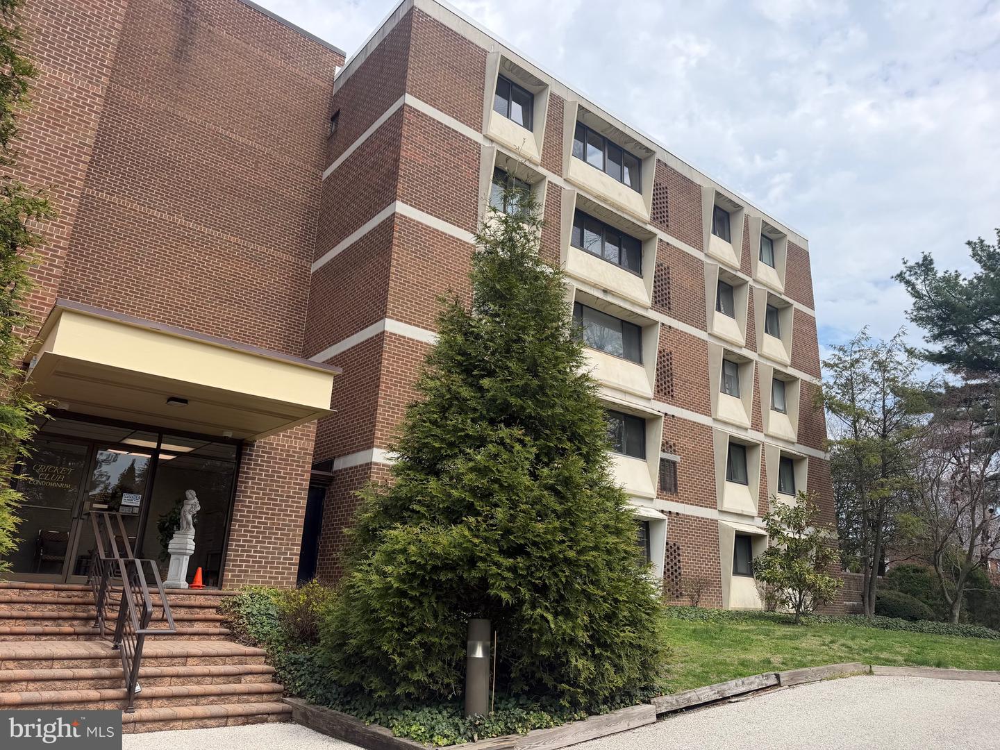 103 W Montgomery Avenue #2-E, Ardmore