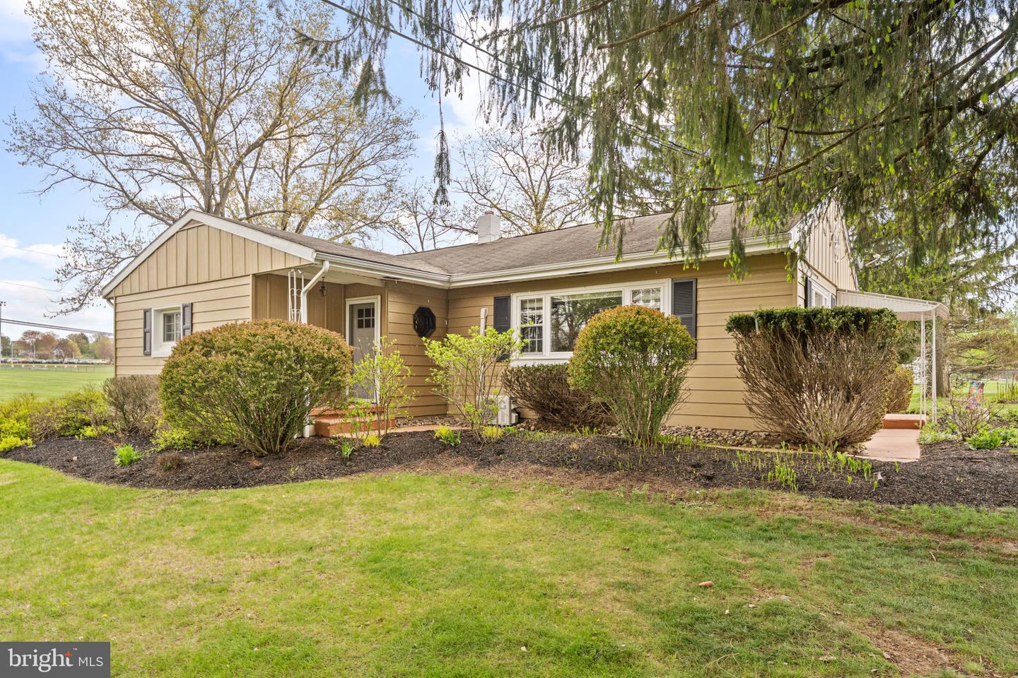 1030 Walt Road, Pennsburg