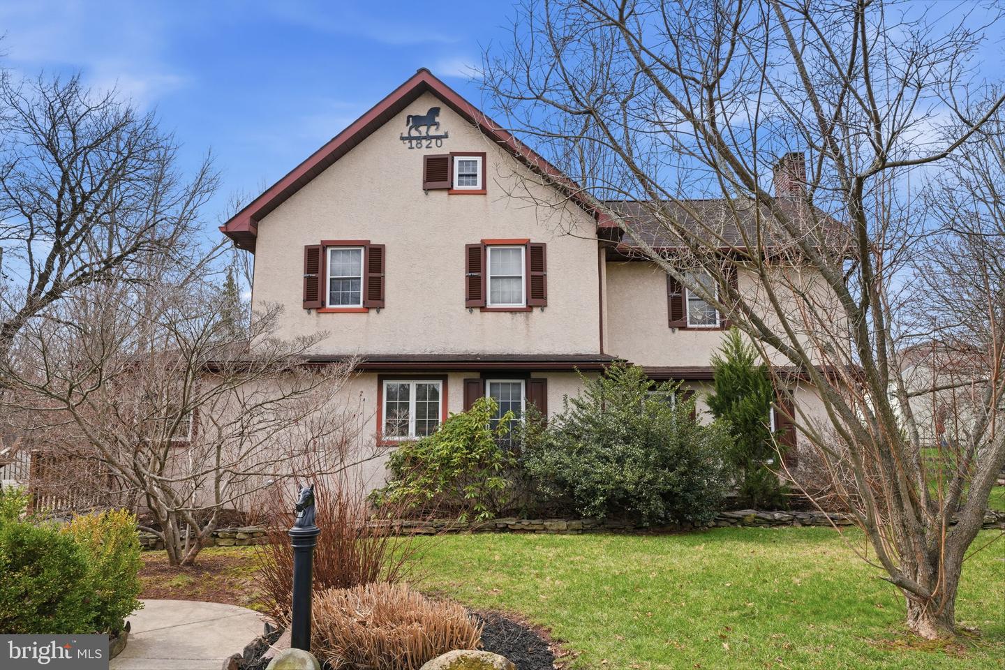 1514 Maple Avenue, Hatfield