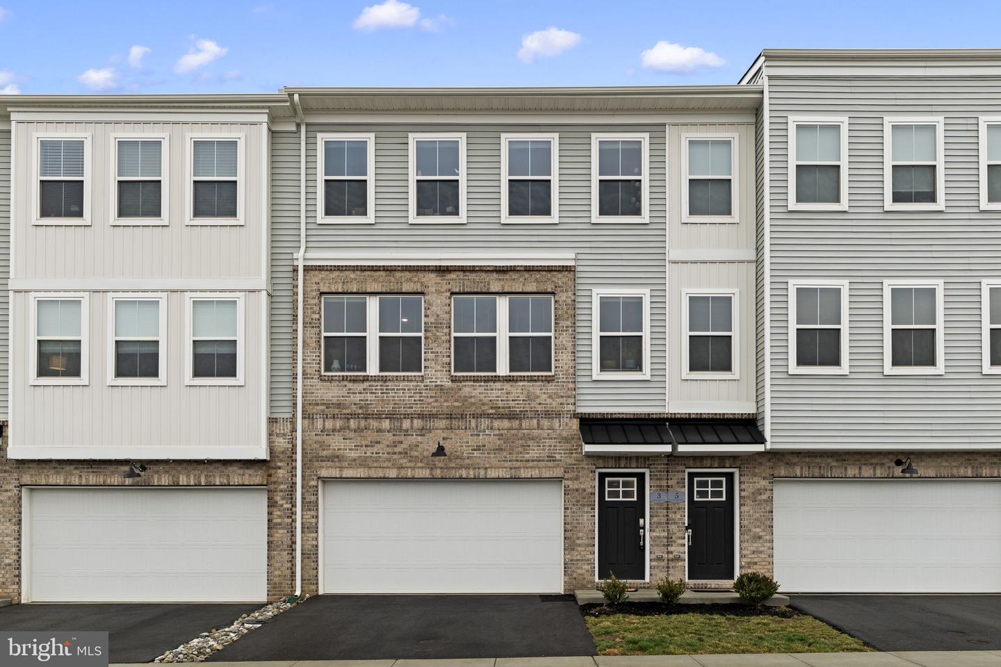 3 Continental Way, Bridgeport