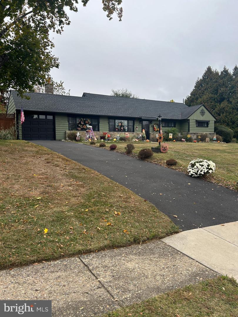 833 Norfolk Road, Jenkintown