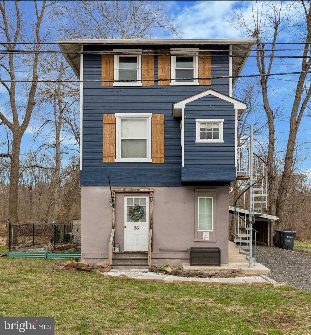 36 E 1st Avenue, Collegeville
