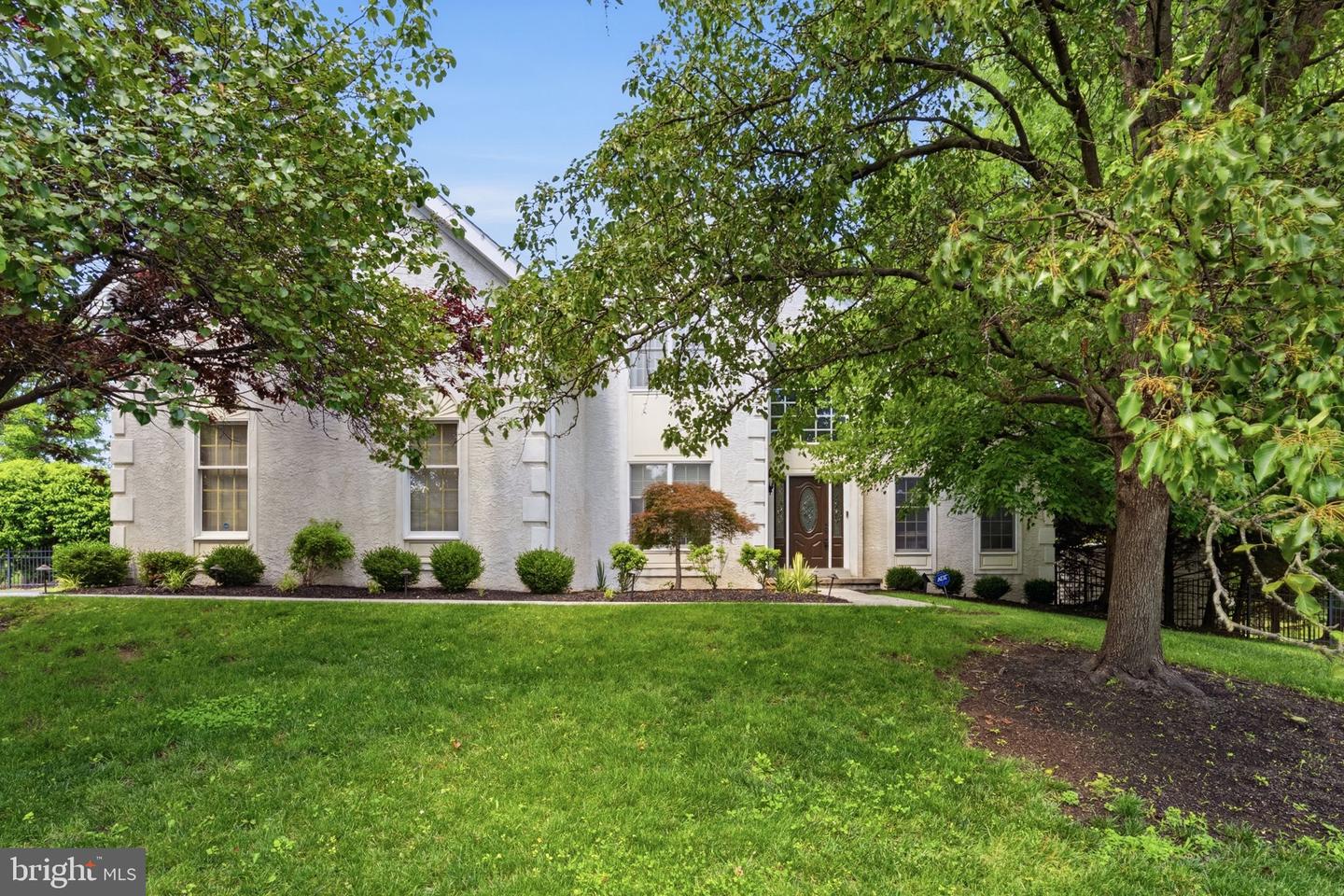 2111 Peregrine Circle