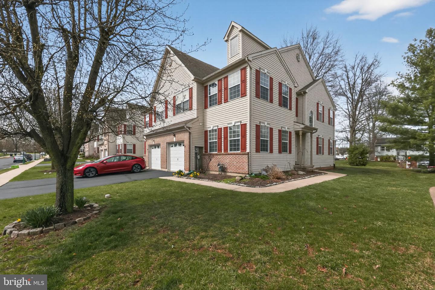 111 Raintree Crossing, Hatfield