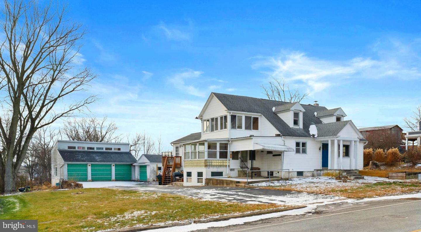 308 Hoffmansville Road, Bechtelsville
