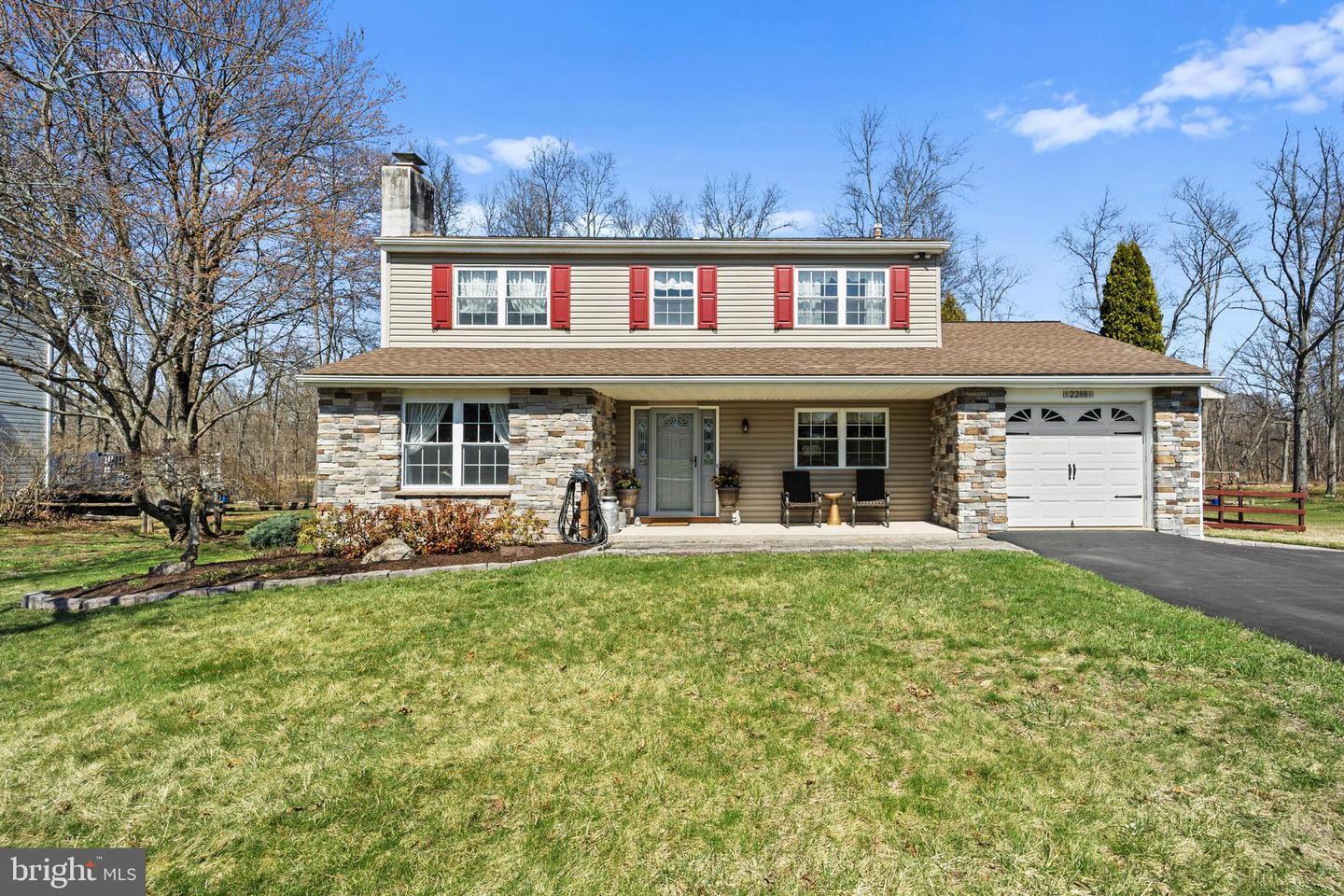 2288 Rebecca Drive, Hatfield