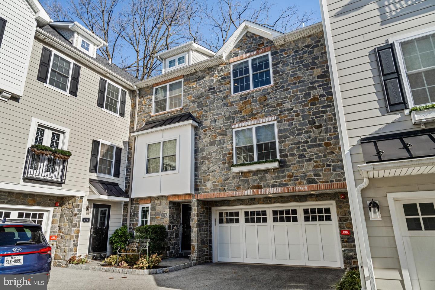 219 E Montgomery Avenue #6