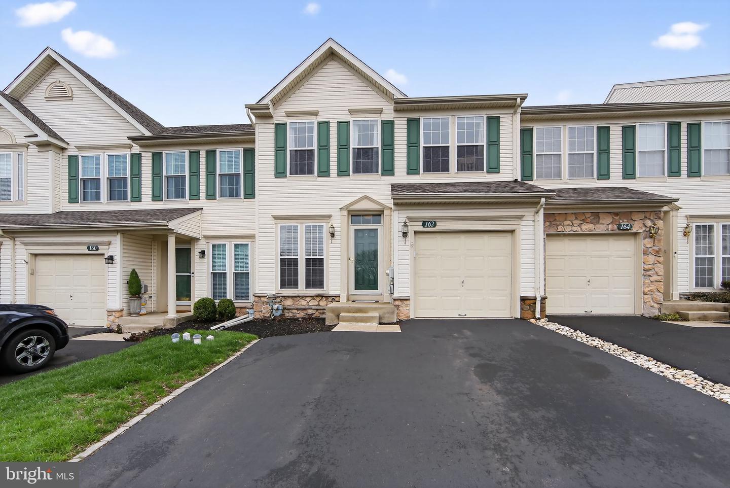 162 Royer Dr, Collegeville