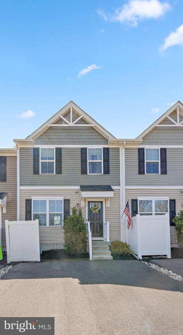 5 Castle Drive, Gilbertsville