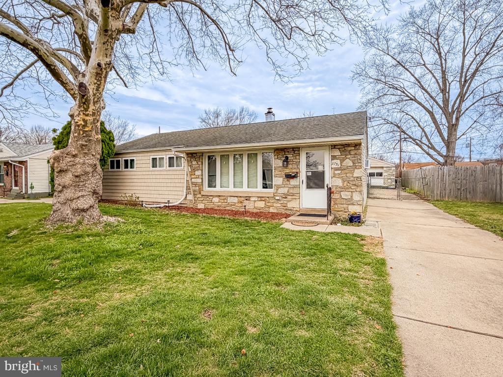2751 Kruger Road, Abington