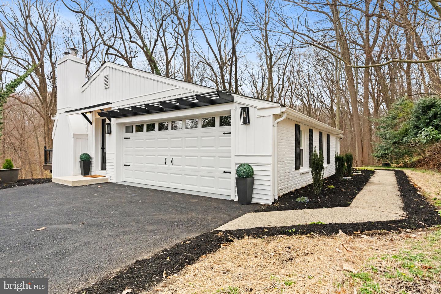 971 Stevens Lane, Wayne