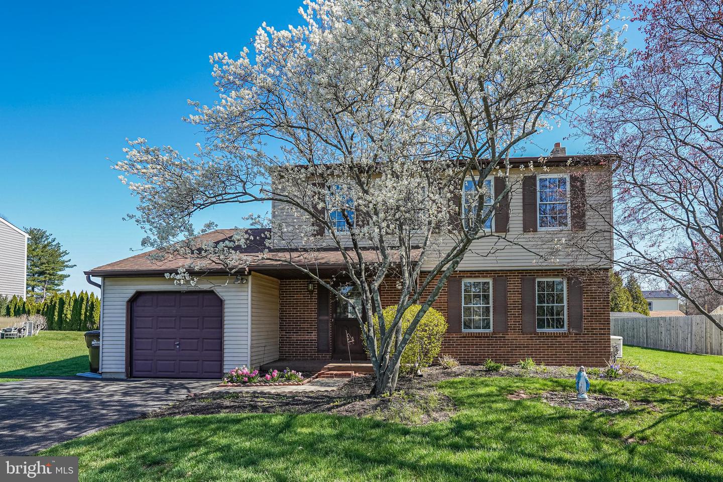 894 Herman Road, Horsham