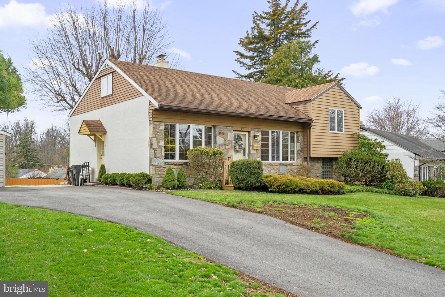 42 Lincoln Ln, Conshohocken