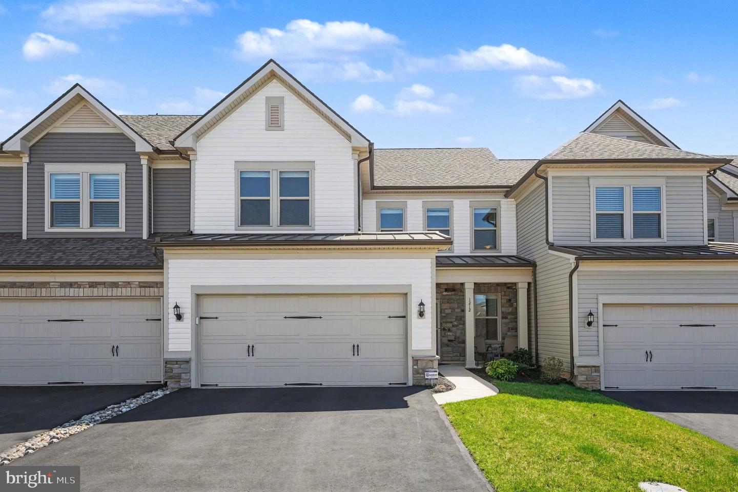 1212 Wright Street, Hatfield