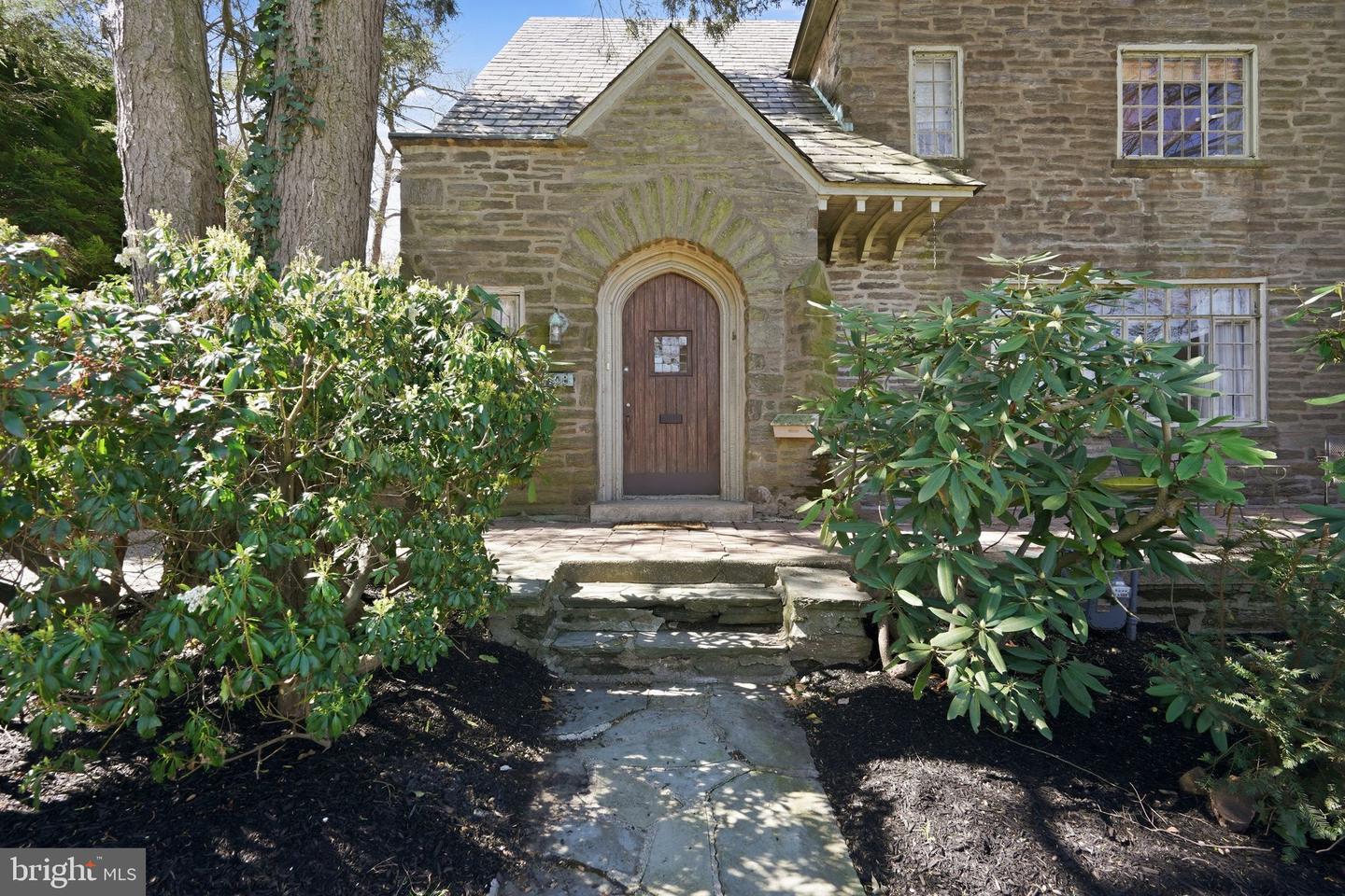 408 Upland Road, Elkins Park